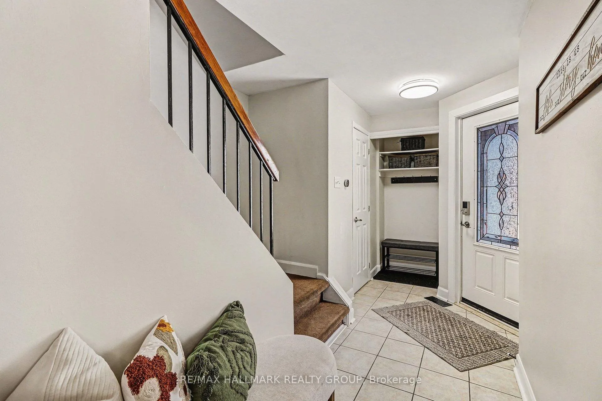 Photo 11 of 1876 Prestwick Drive, Ottawa, Queenswood Heights South — HOMEH