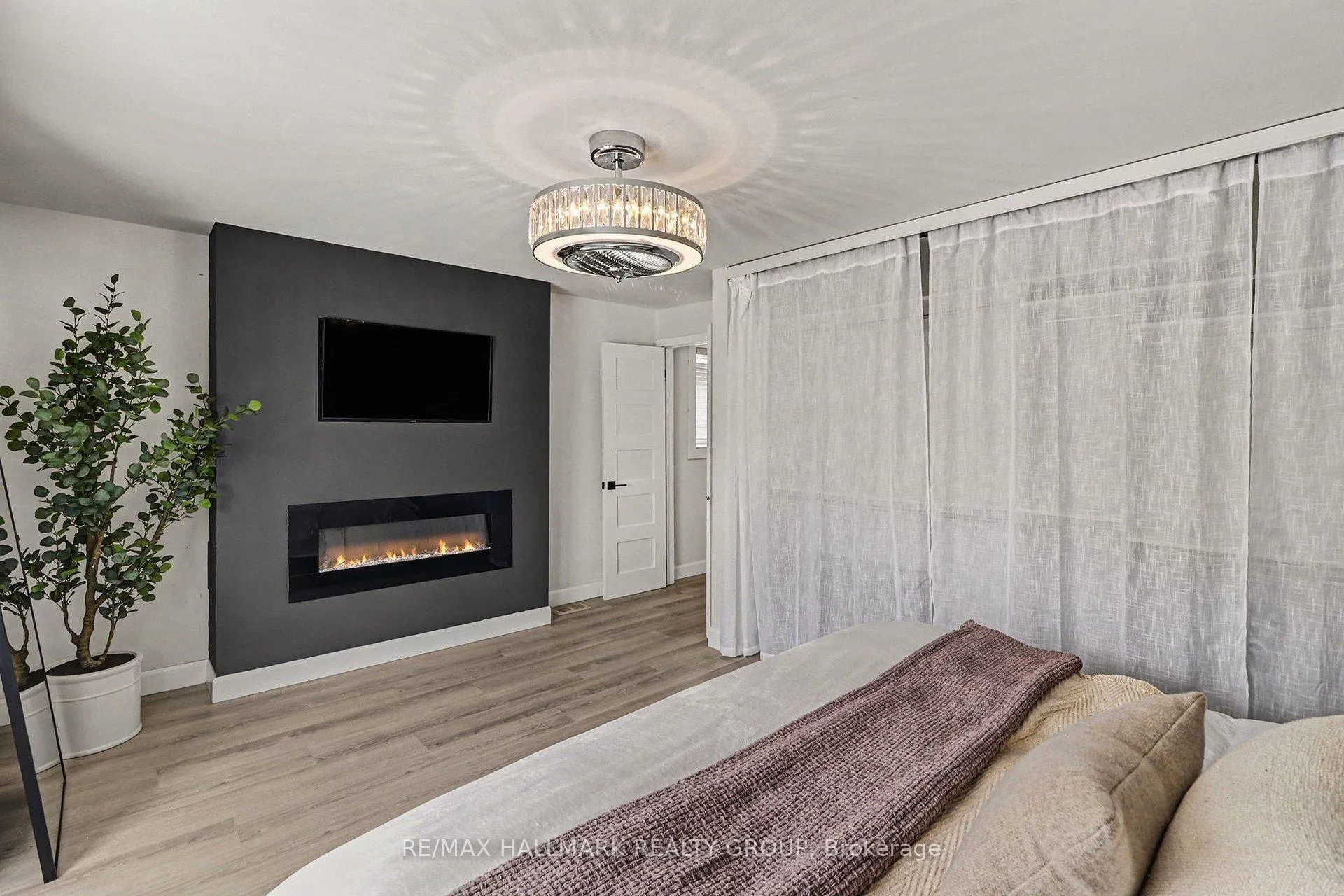 Photo 24 of 1876 Prestwick Drive, Ottawa, Queenswood Heights South — HOMEH