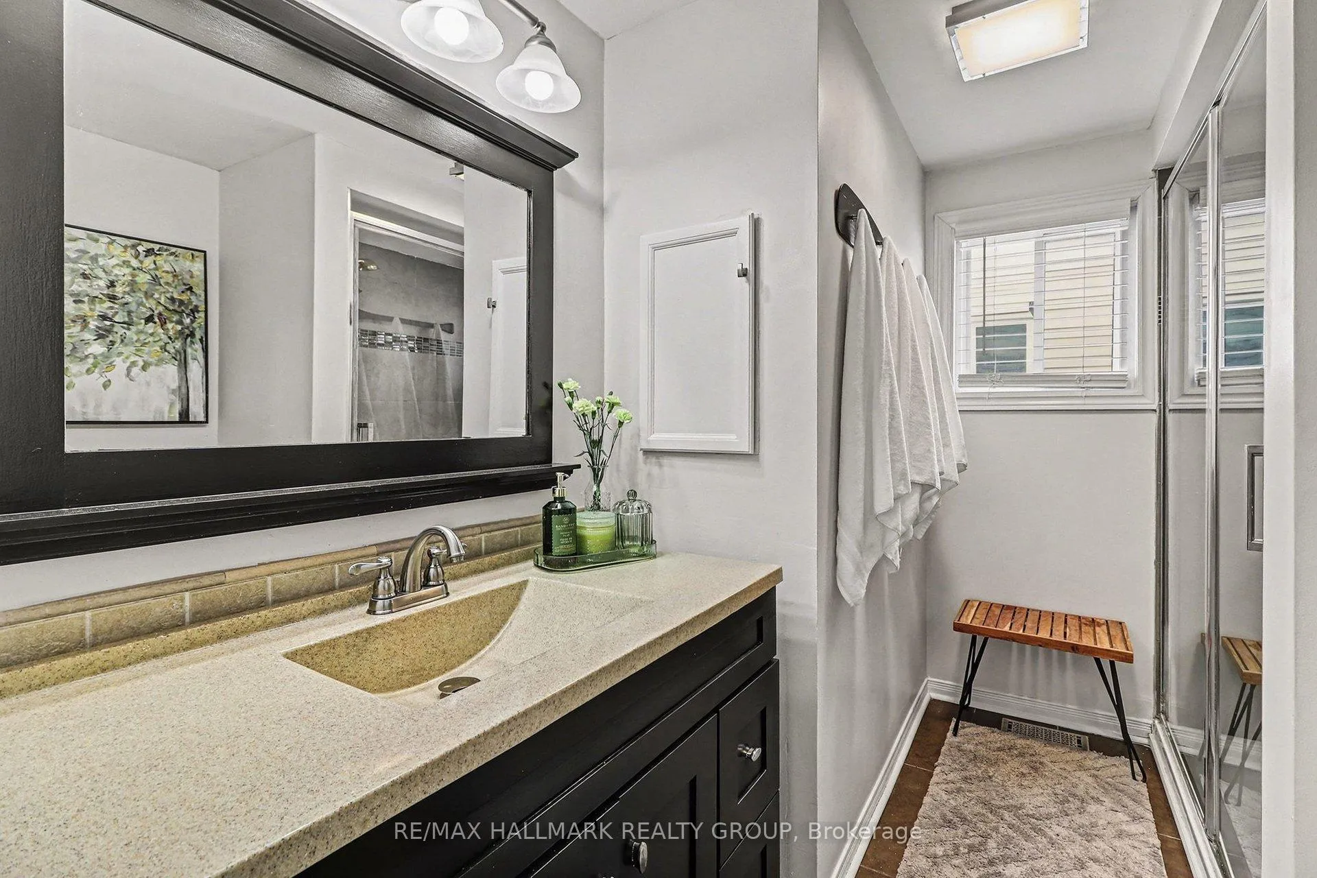 Photo 25 of 1876 Prestwick Drive, Ottawa, Queenswood Heights South — HOMEH