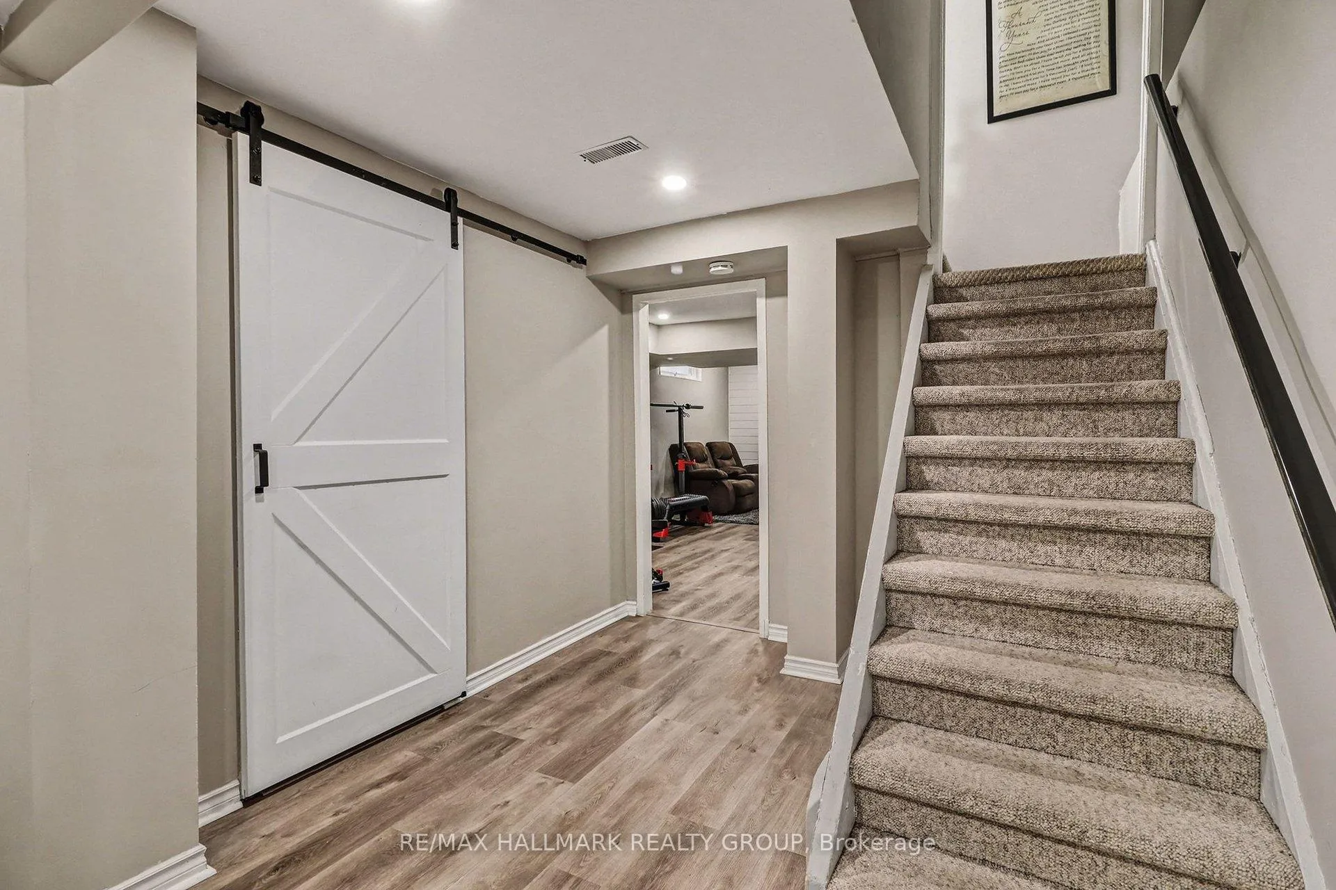 Photo 30 of 1876 Prestwick Drive, Ottawa, Queenswood Heights South — HOMEH