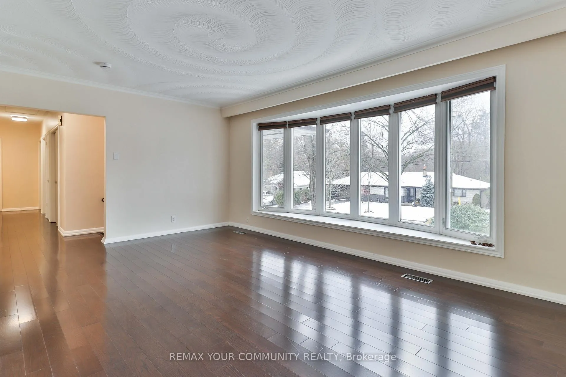 Photo 9 of Unit Main Floor, 20 Burnview Crescent, Scarborough, Woburn — HOMEH