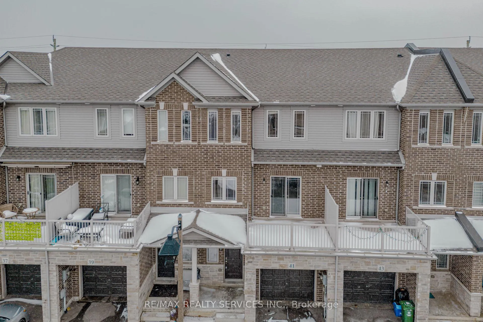 Photo 3 of 41 Crossings Way N, Hamilton, Stoney Creek — HOMEH