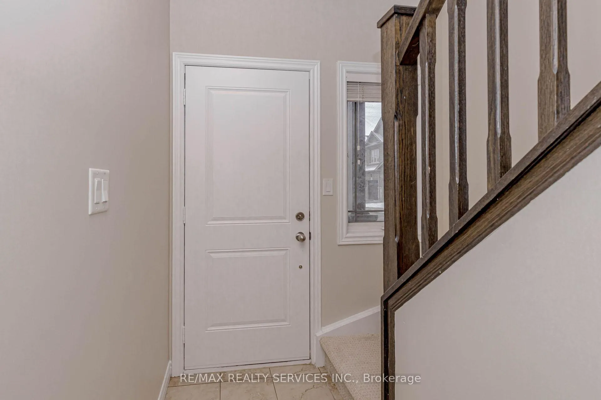 Photo 10 of 41 Crossings Way N, Hamilton, Stoney Creek — HOMEH