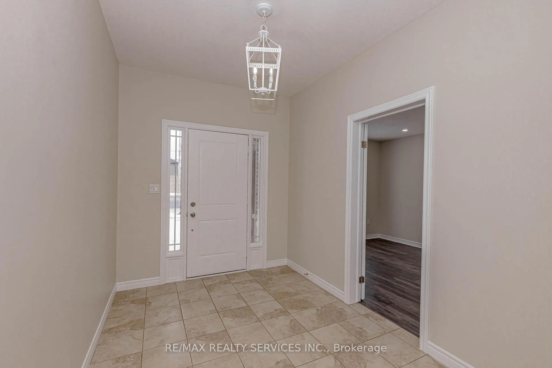 Photo 11 of 41 Crossings Way N, Hamilton, Stoney Creek — HOMEH