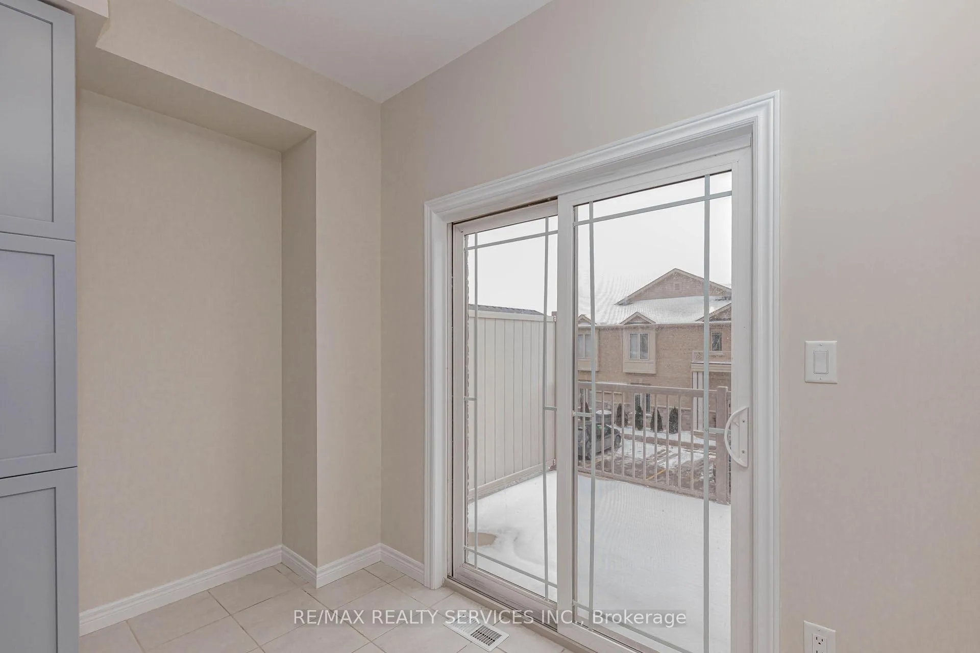 Photo 26 of 41 Crossings Way N, Hamilton, Stoney Creek — HOMEH