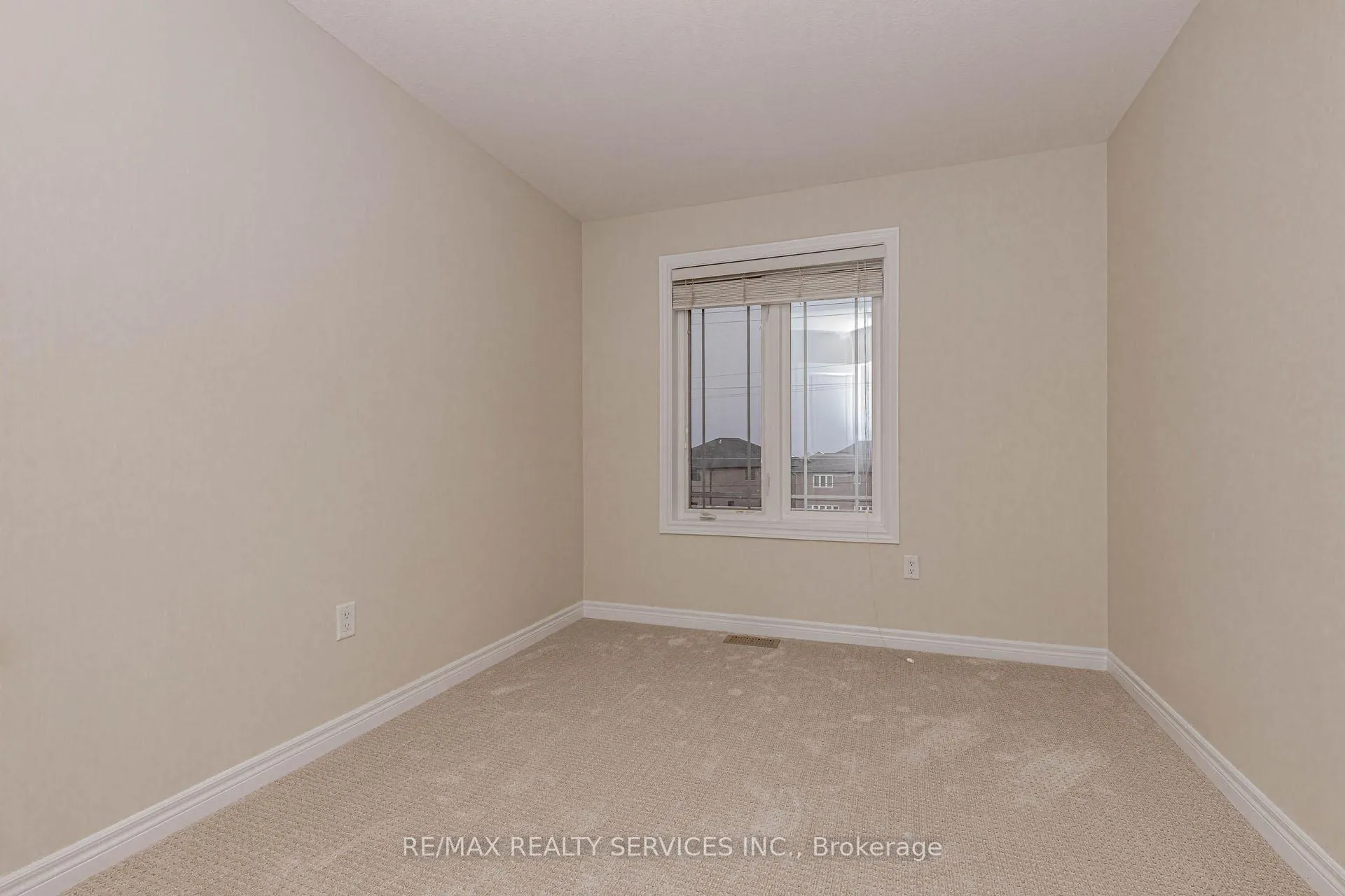 Photo 40 of 41 Crossings Way N, Hamilton, Stoney Creek — HOMEH