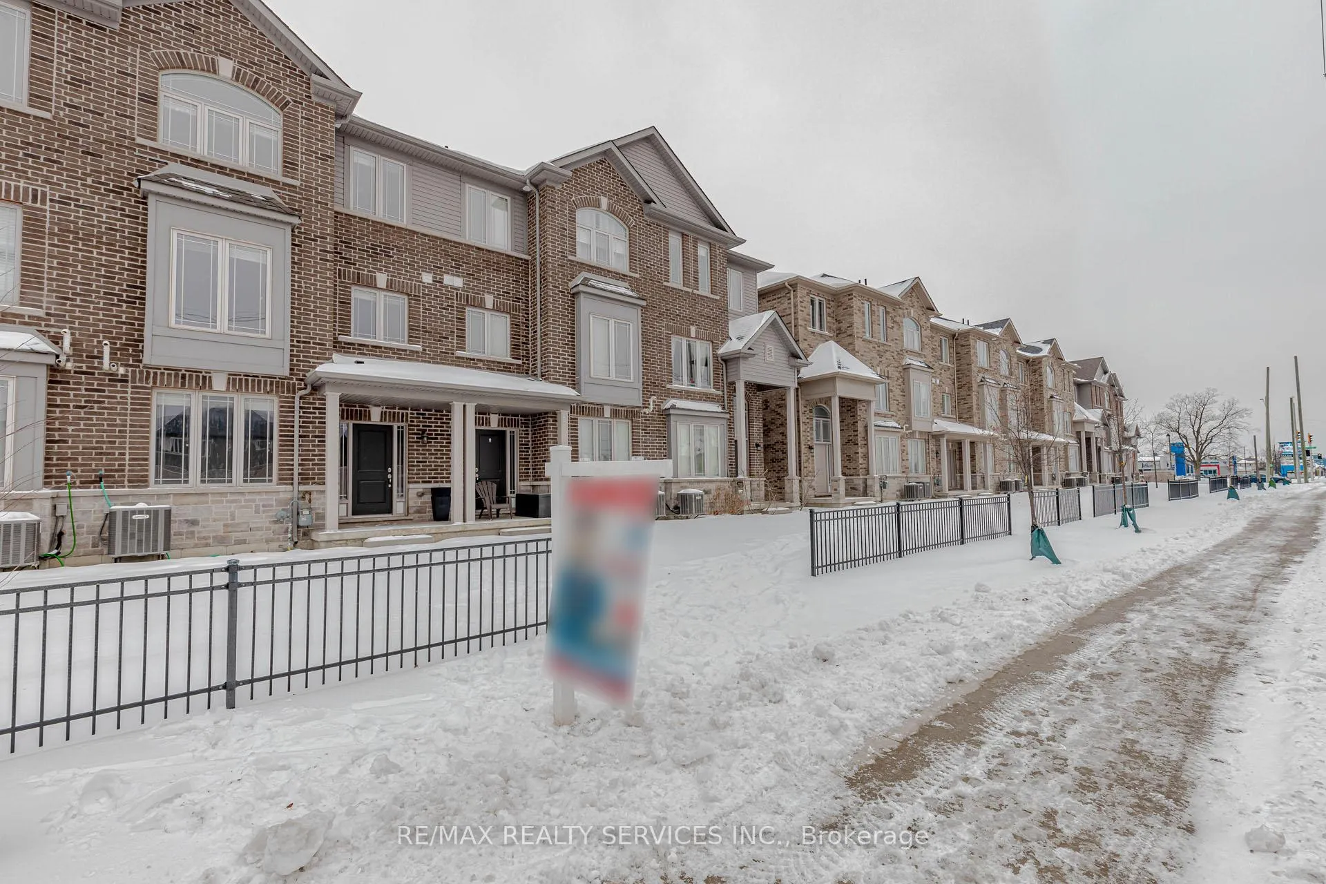 Photo 44 of 41 Crossings Way N, Hamilton, Stoney Creek — HOMEH