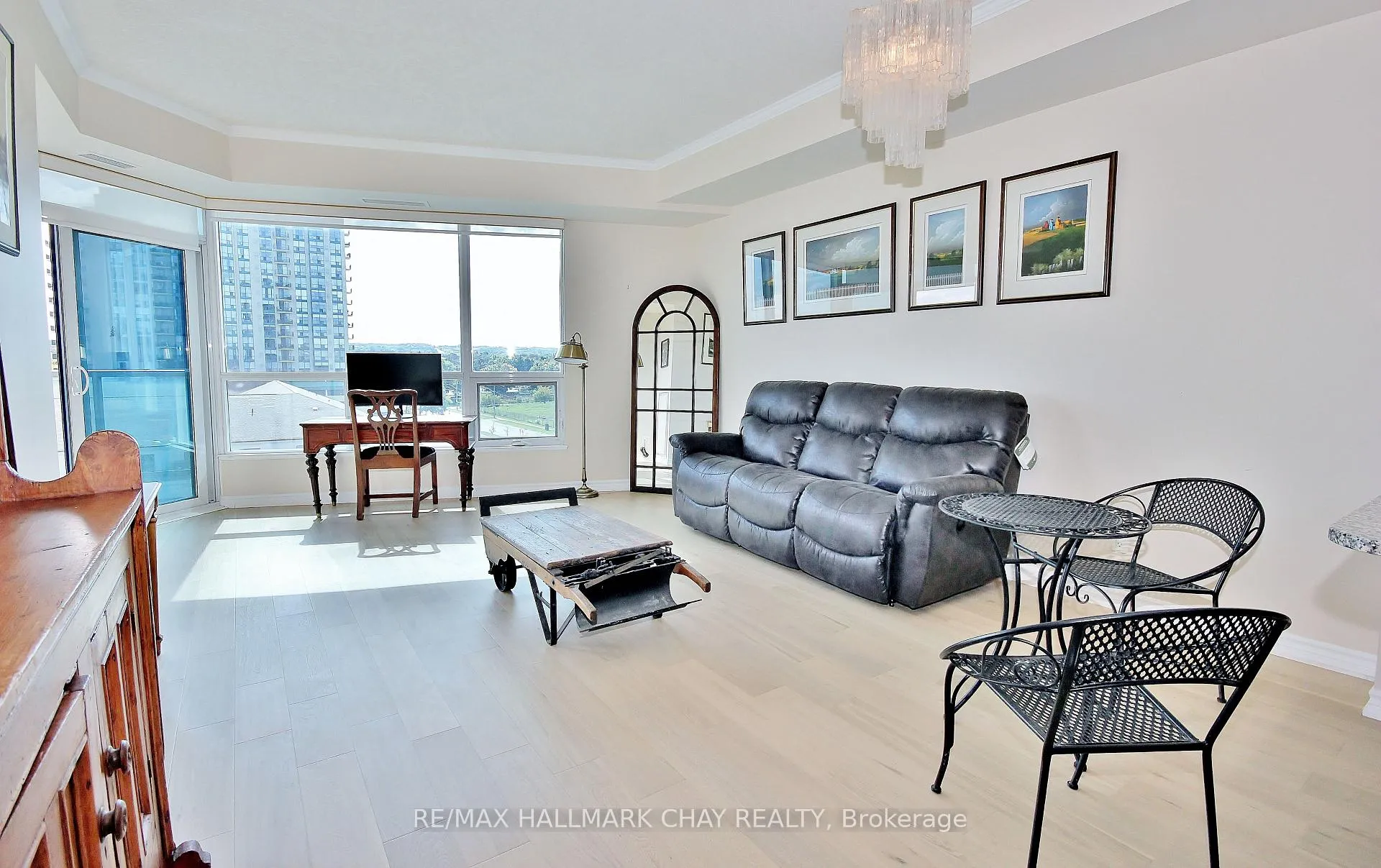 Photo 5 of Unit 511, 37 Ellen Street, Barrie, City Centre — HOMEH