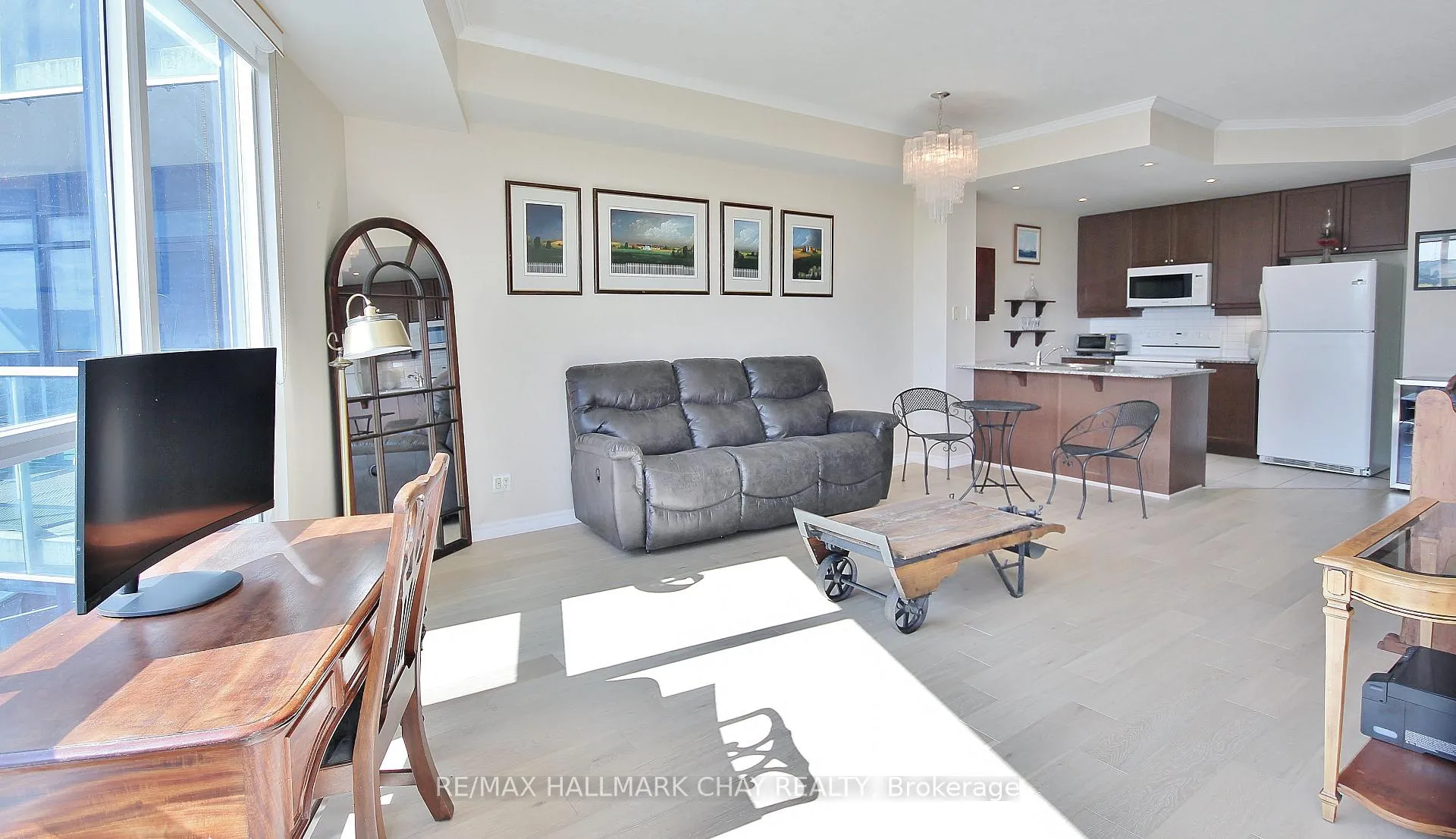 Photo 6 of Unit 511, 37 Ellen Street, Barrie, City Centre — HOMEH
