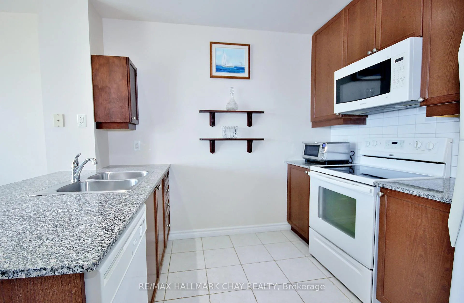 Photo 8 of Unit 511, 37 Ellen Street, Barrie, City Centre — HOMEH