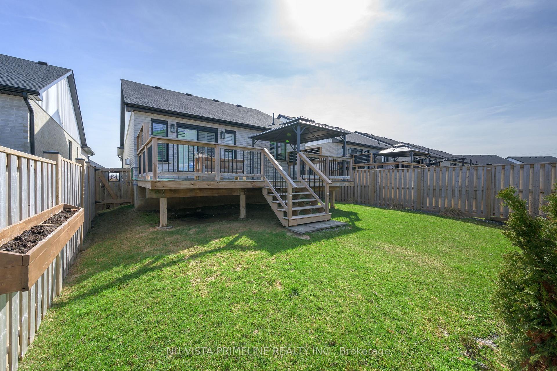 Photo 2 of 21 Olde Clover Drive, Lucan Biddulph, Lucan — HOMEH