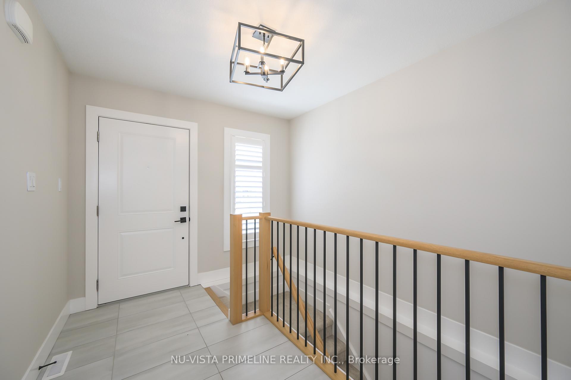 Photo 9 of 21 Olde Clover Drive, Lucan Biddulph, Lucan — HOMEH