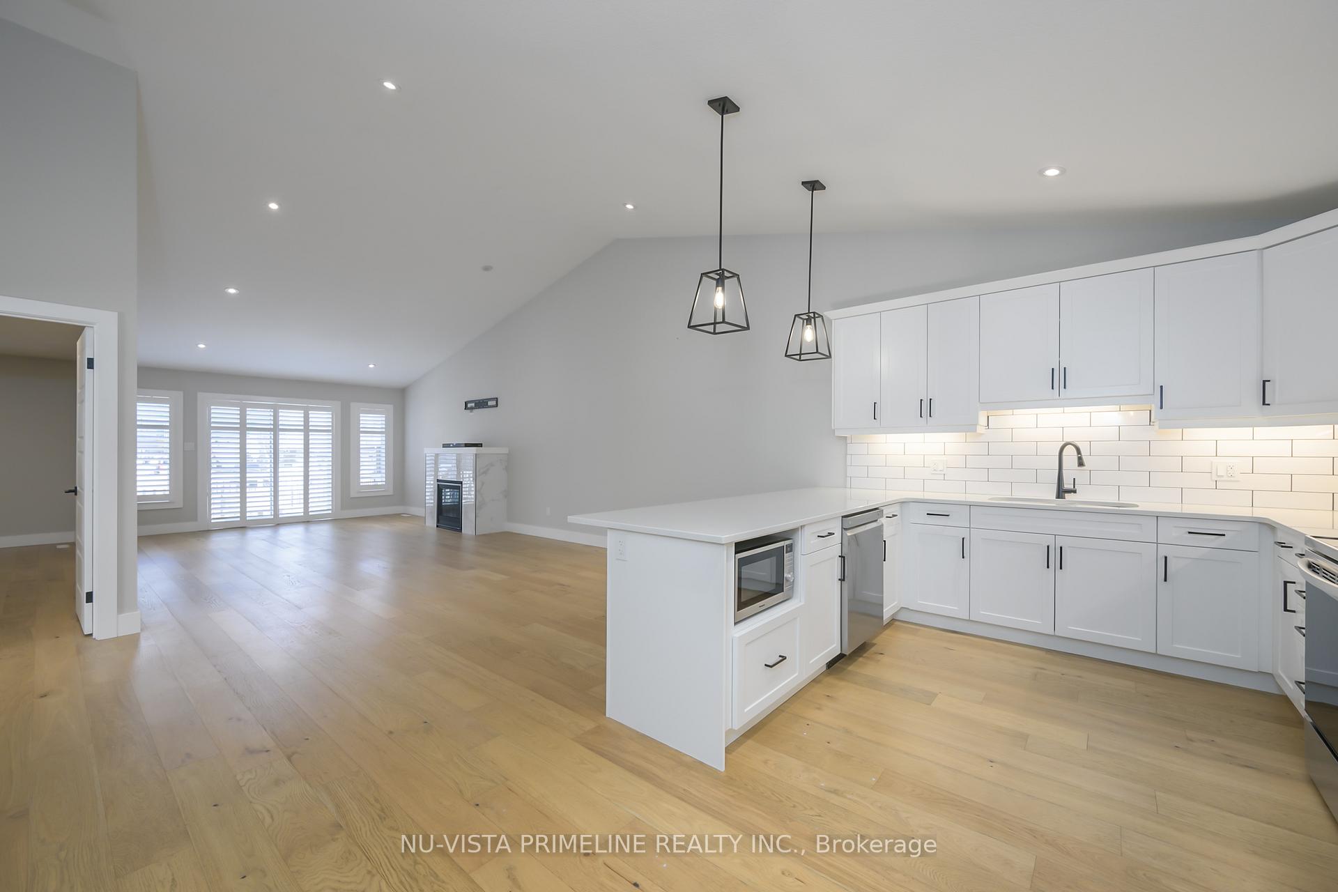 Photo 10 of 21 Olde Clover Drive, Lucan Biddulph, Lucan — HOMEH