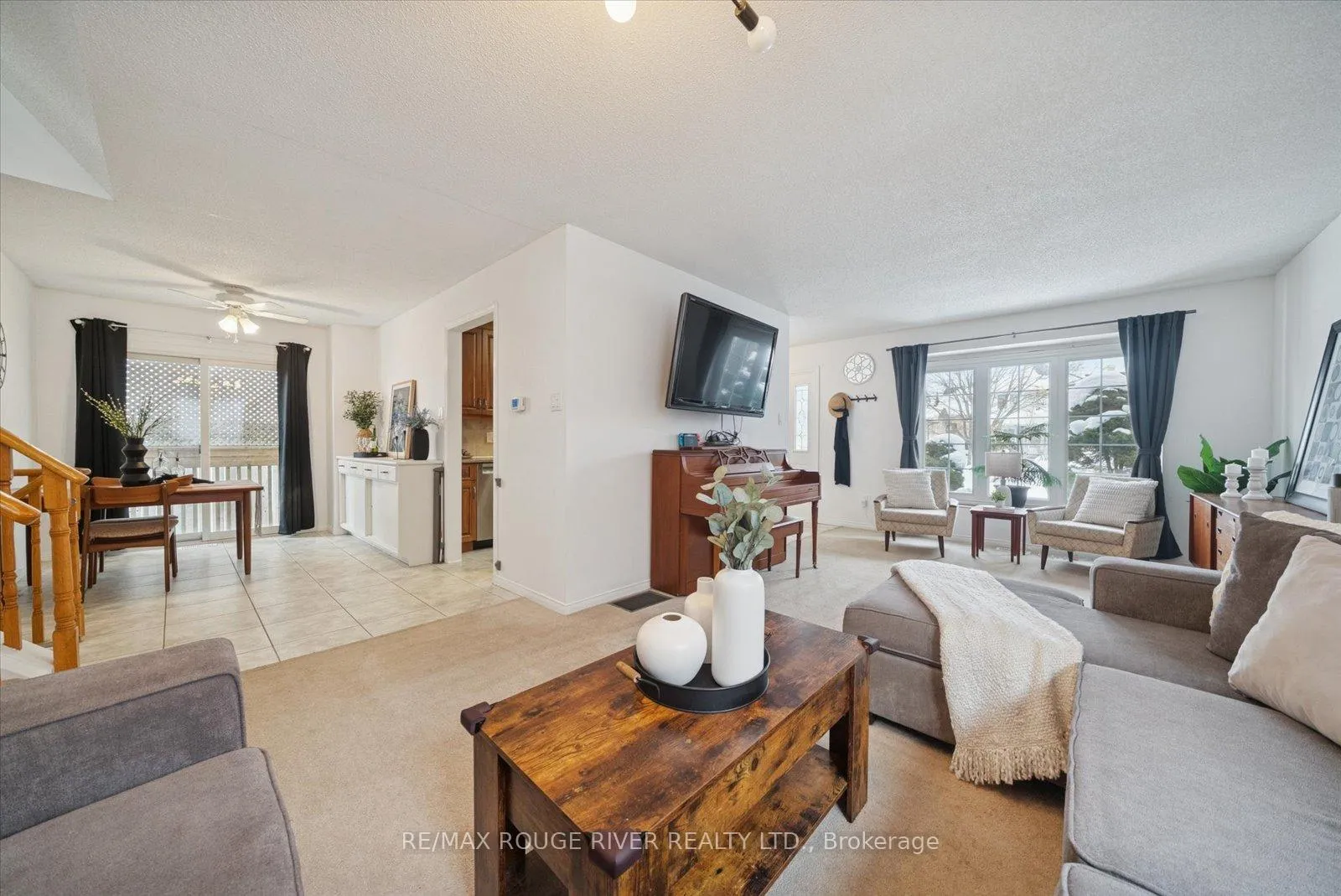 Photo 5 of 1212 Huntington Circle, Peterborough, Otonabee Ward 1 — HOMEH