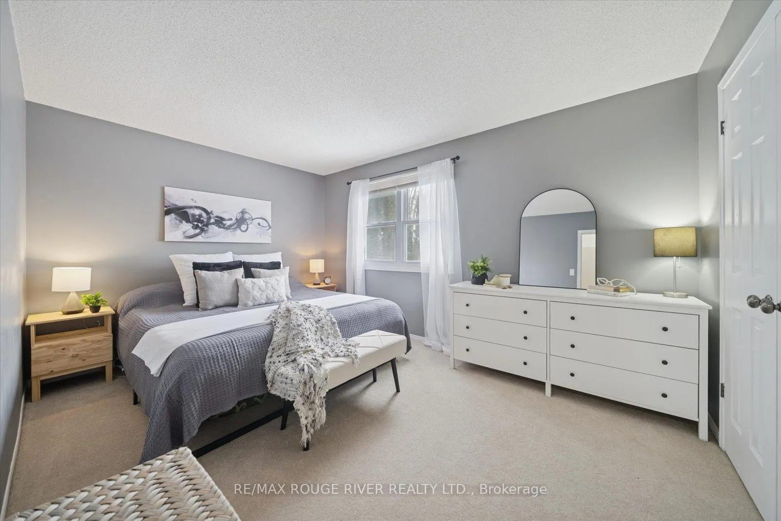 Photo 11 of 1212 Huntington Circle, Peterborough, Otonabee Ward 1 — HOMEH