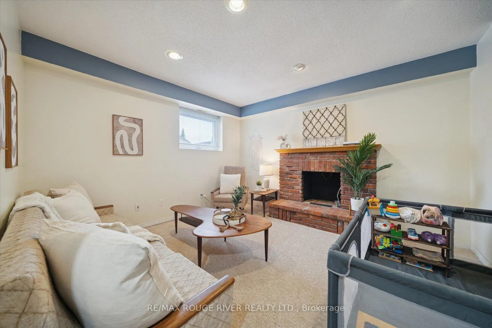 Photo 16 of 1212 Huntington Circle, Peterborough, Otonabee Ward 1 — HOMEH