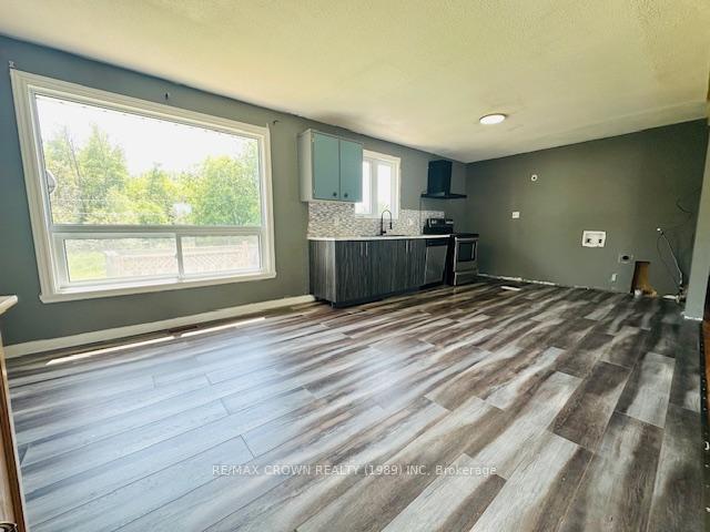 Photo 10 of 16 Nipigon Avenue, Kapuskasing — HOMEH