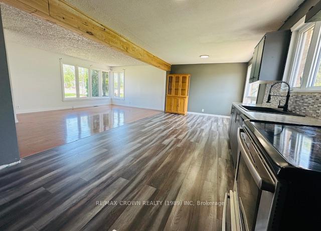 Photo 15 of 16 Nipigon Avenue, Kapuskasing — HOMEH