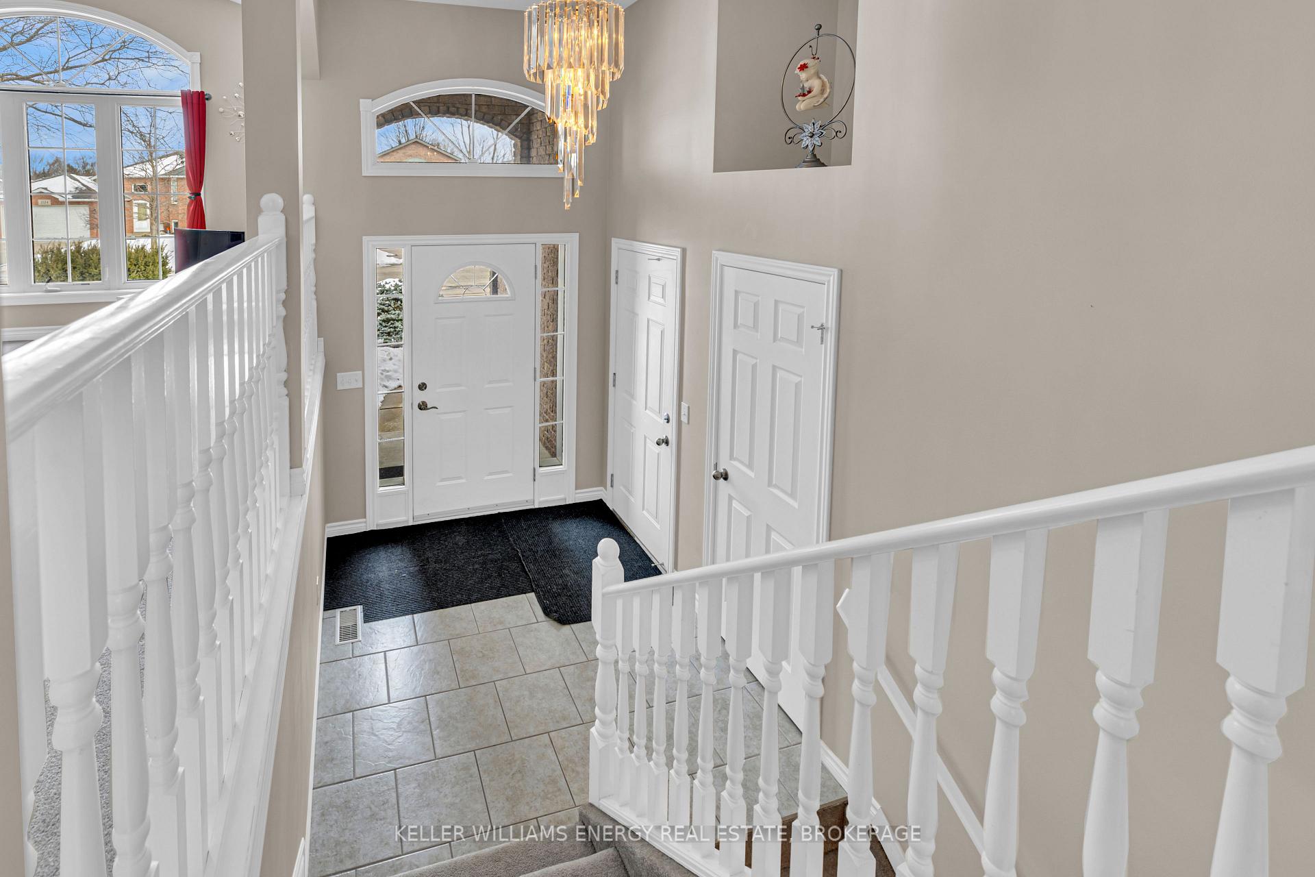 Photo 2 of 1127 King Louis Street, Lakeshore — HOMEH