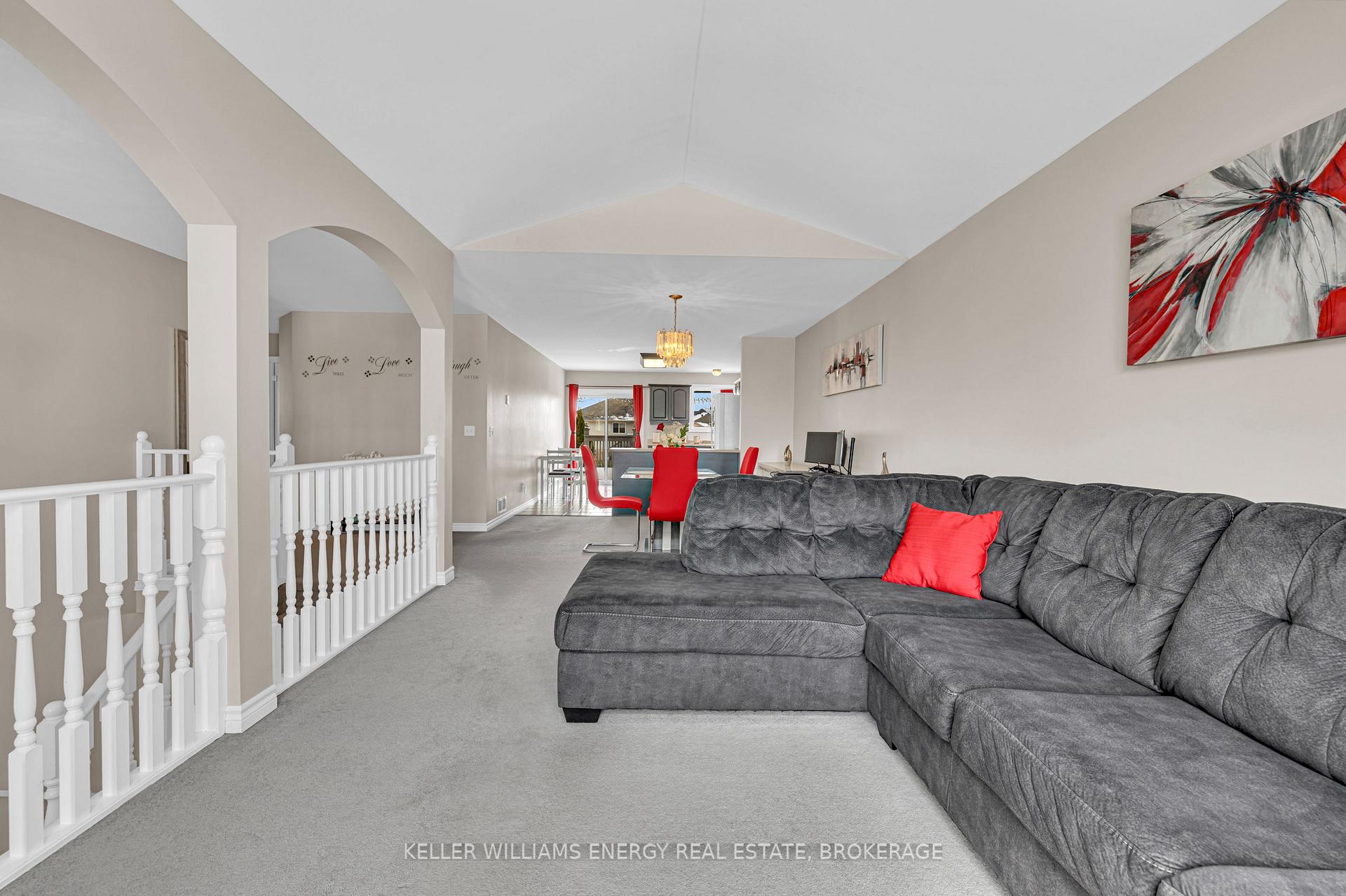 Photo 7 of 1127 King Louis Street, Lakeshore — HOMEH