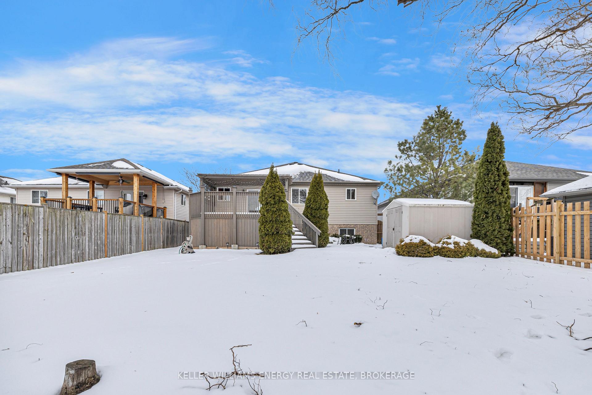 Photo 19 of 1127 King Louis Street, Lakeshore — HOMEH