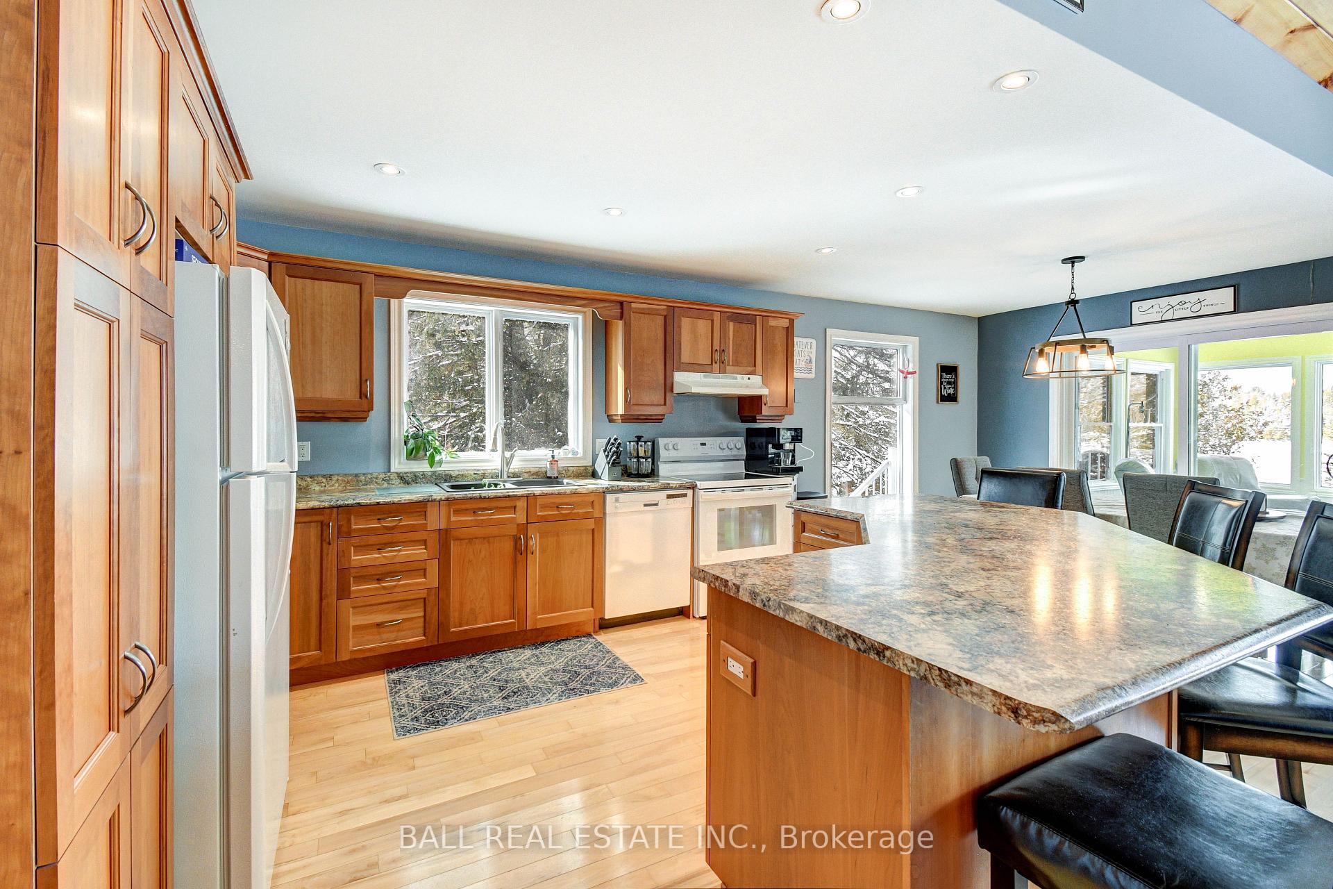 Photo 3 of 1609 Weslemkoon Lake Road, Limerick — HOMEH