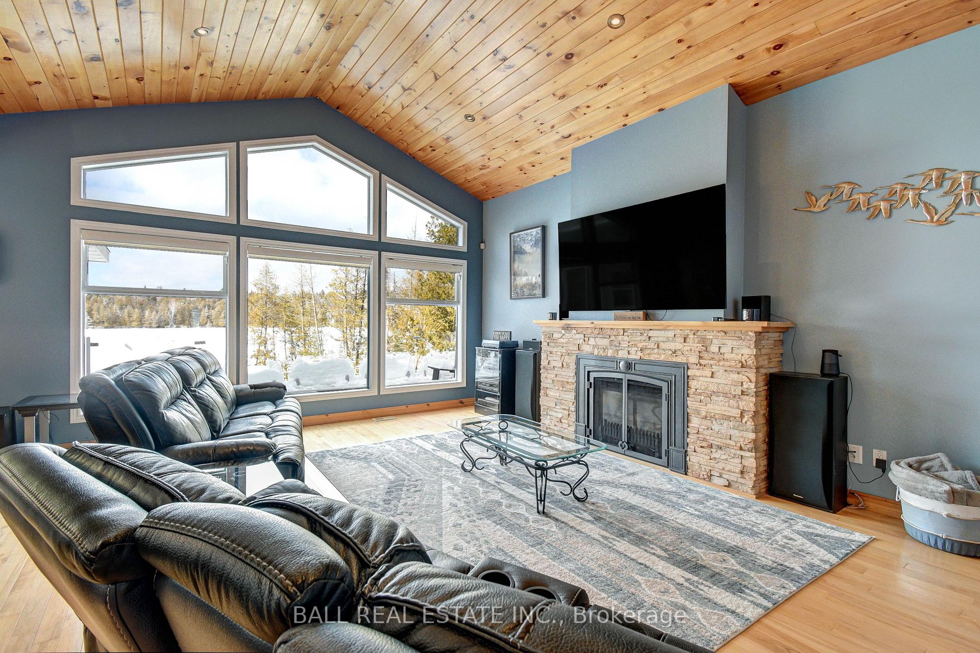 Photo 9 of 1609 Weslemkoon Lake Road, Limerick — HOMEH