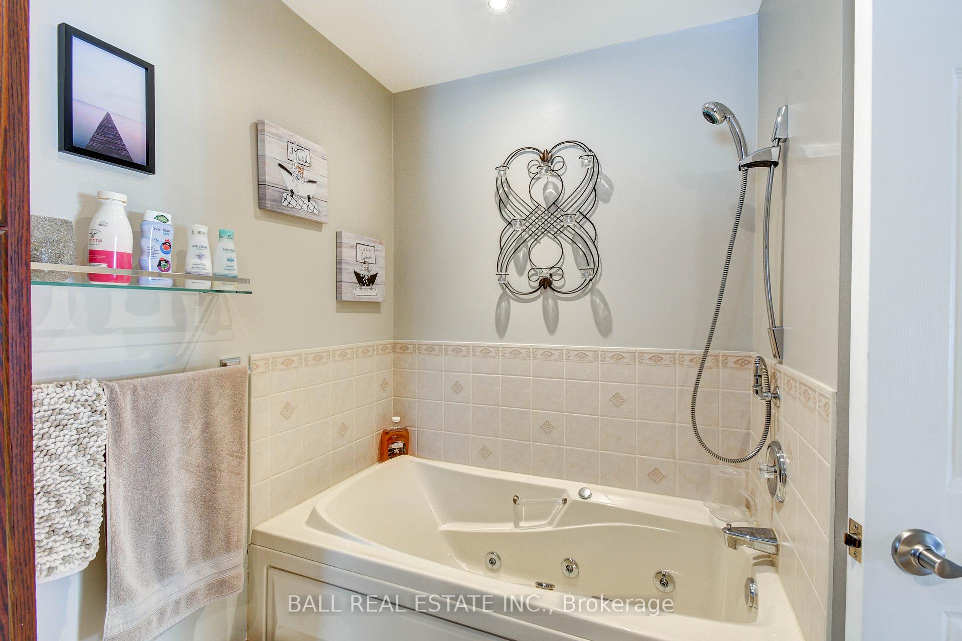 Photo 14 of 1609 Weslemkoon Lake Road, Limerick — HOMEH