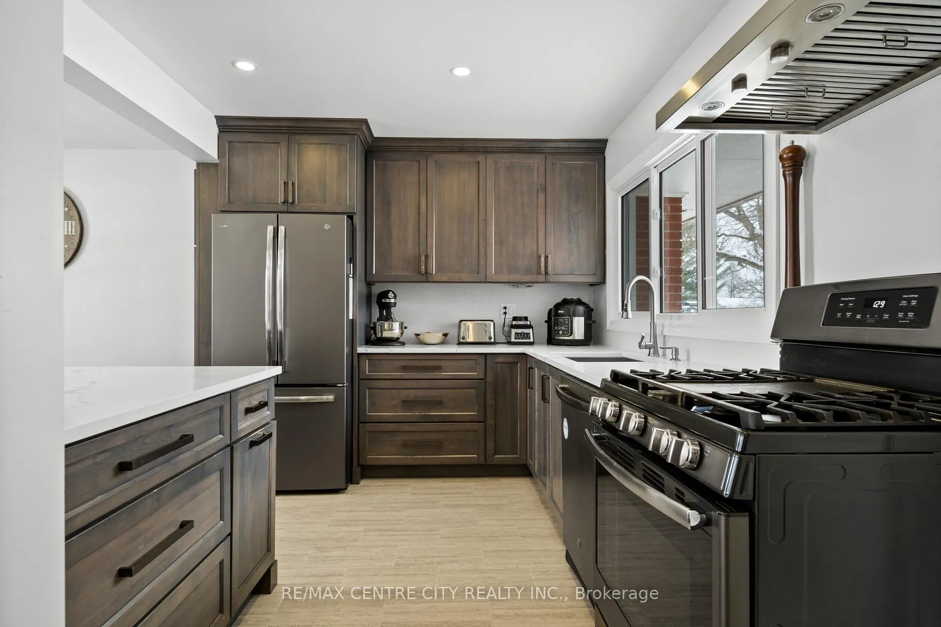 Photo 9 of 120 Rutherford Avenue, Aylmer — HOMEH