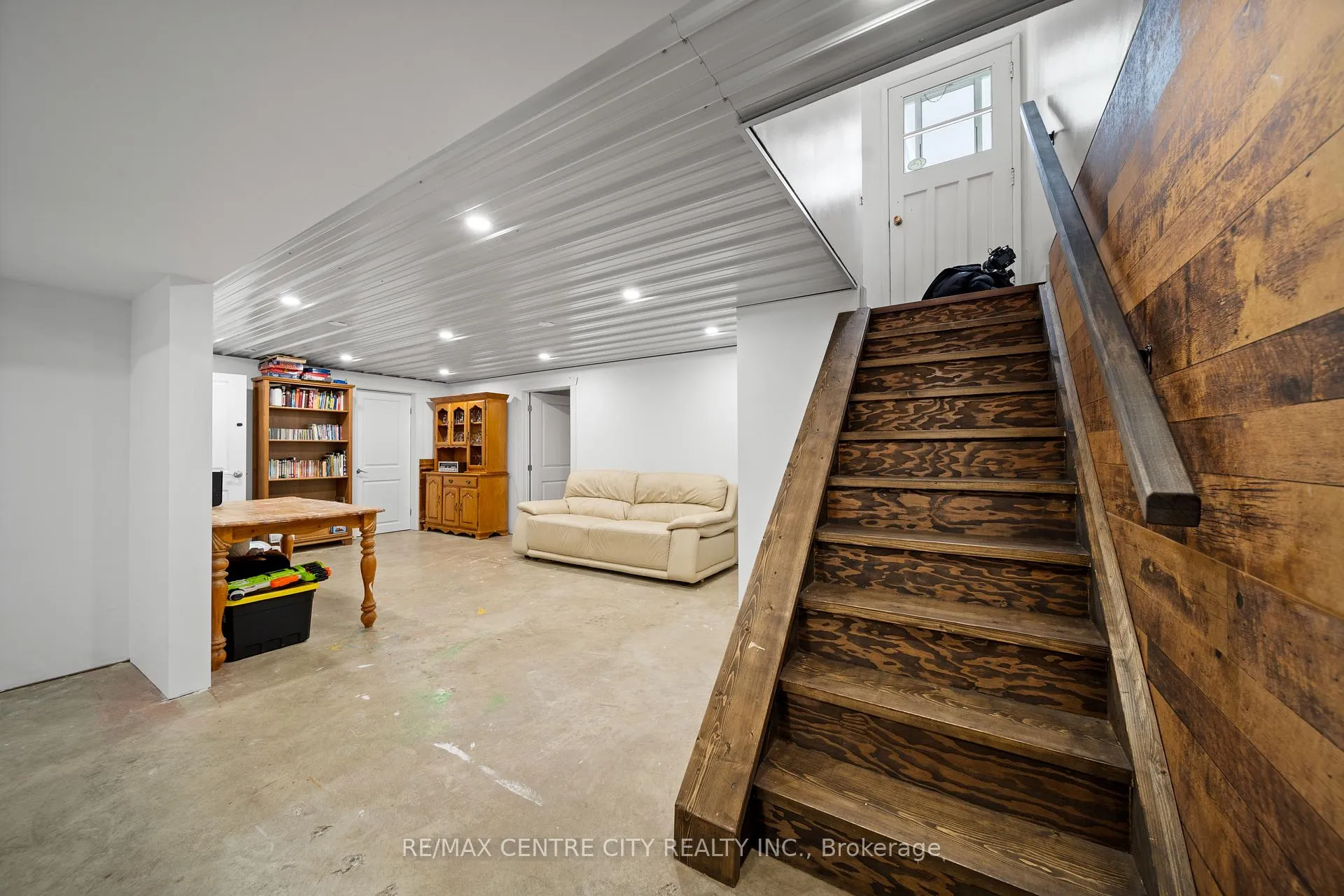 Photo 37 of 120 Rutherford Avenue, Aylmer — HOMEH