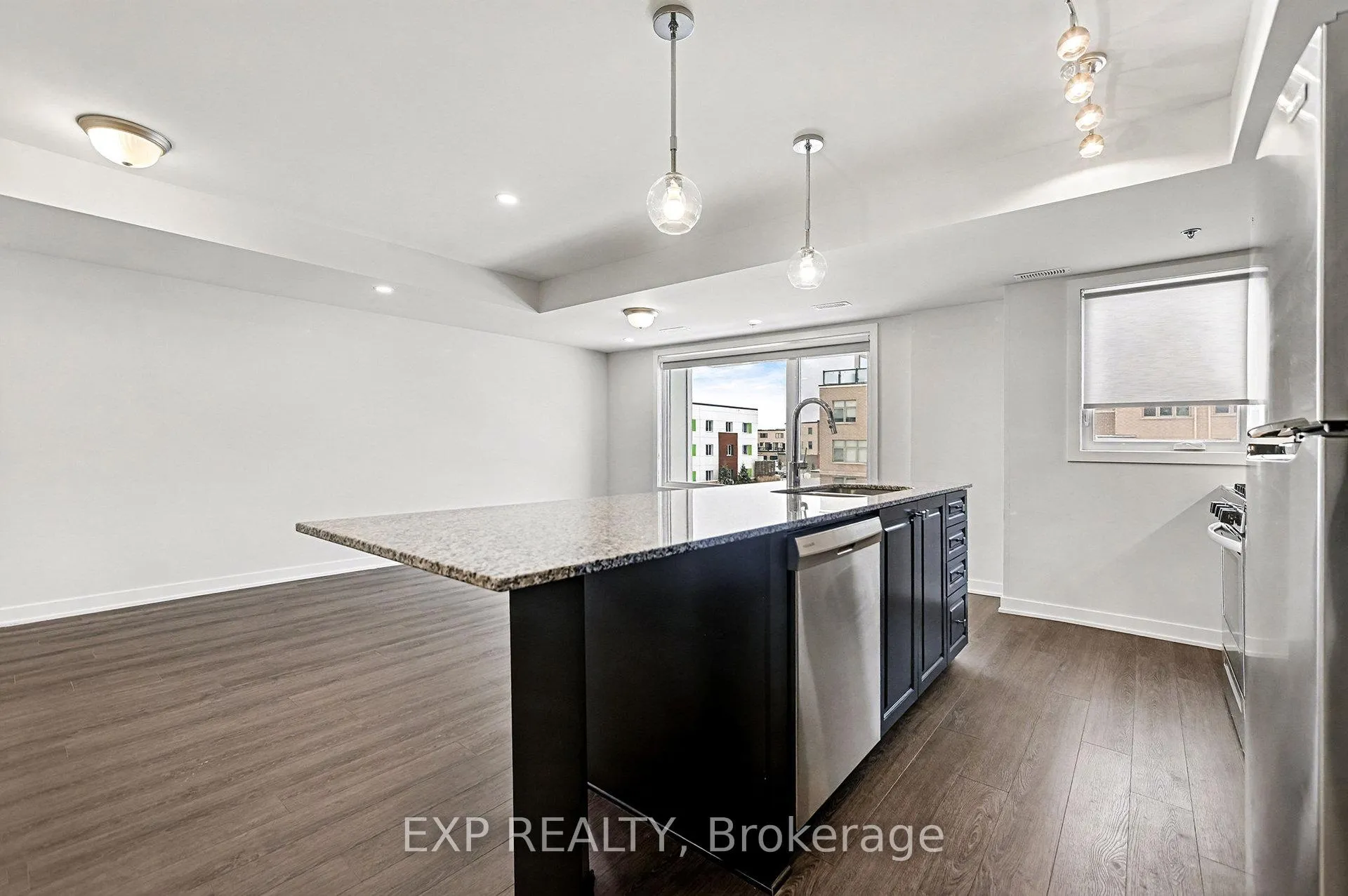 Photo 9 of 770 Mikinak Road, Ottawa, CFB Rockcliffe and Area — HOMEH