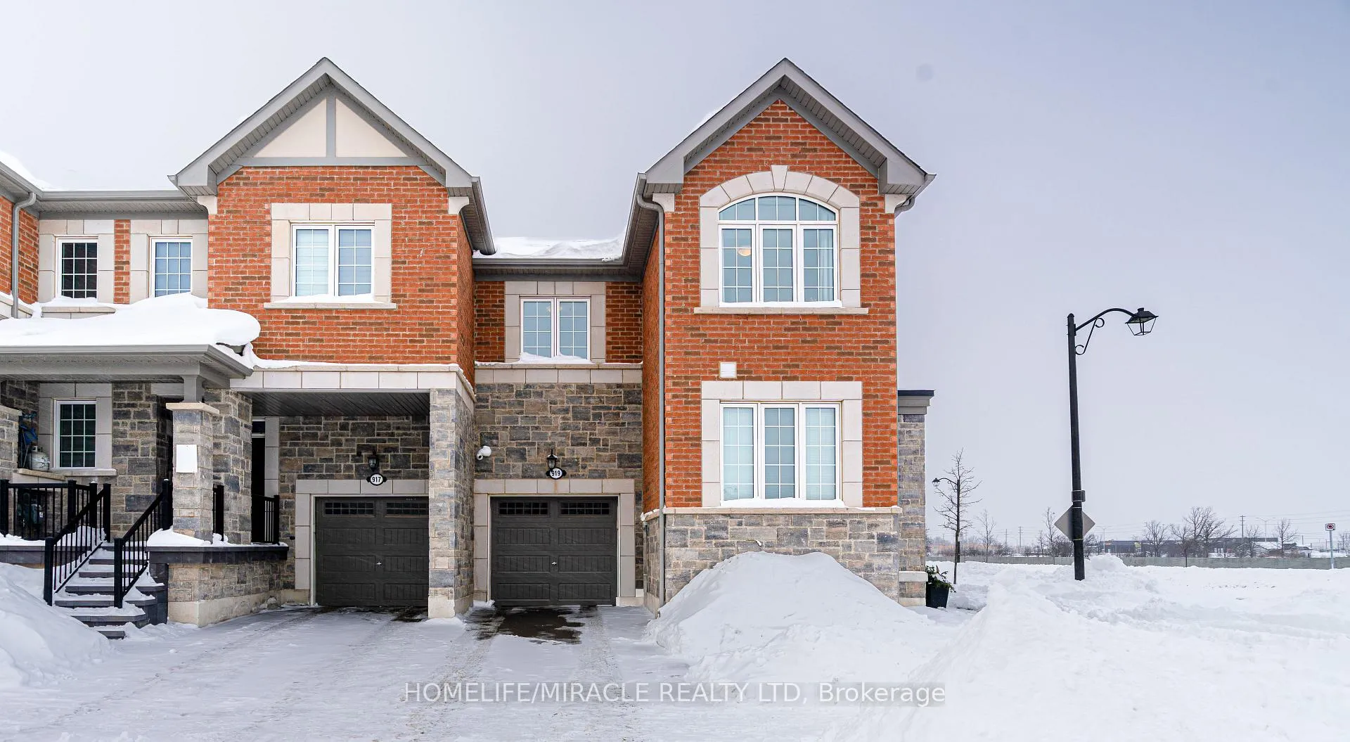 Photo 2 of 919 Ash Gate, Milton, Cobban — HOMEH