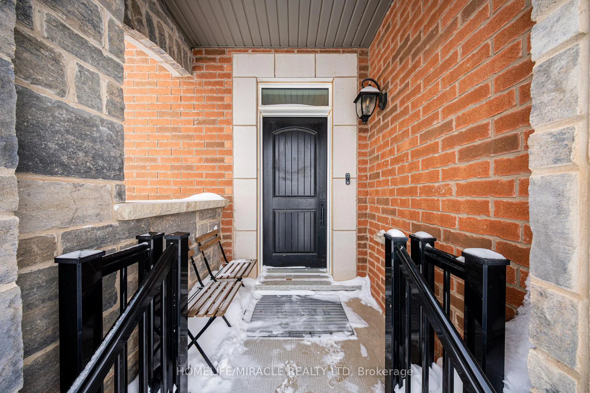 Photo 3 of 919 Ash Gate, Milton, Cobban — HOMEH