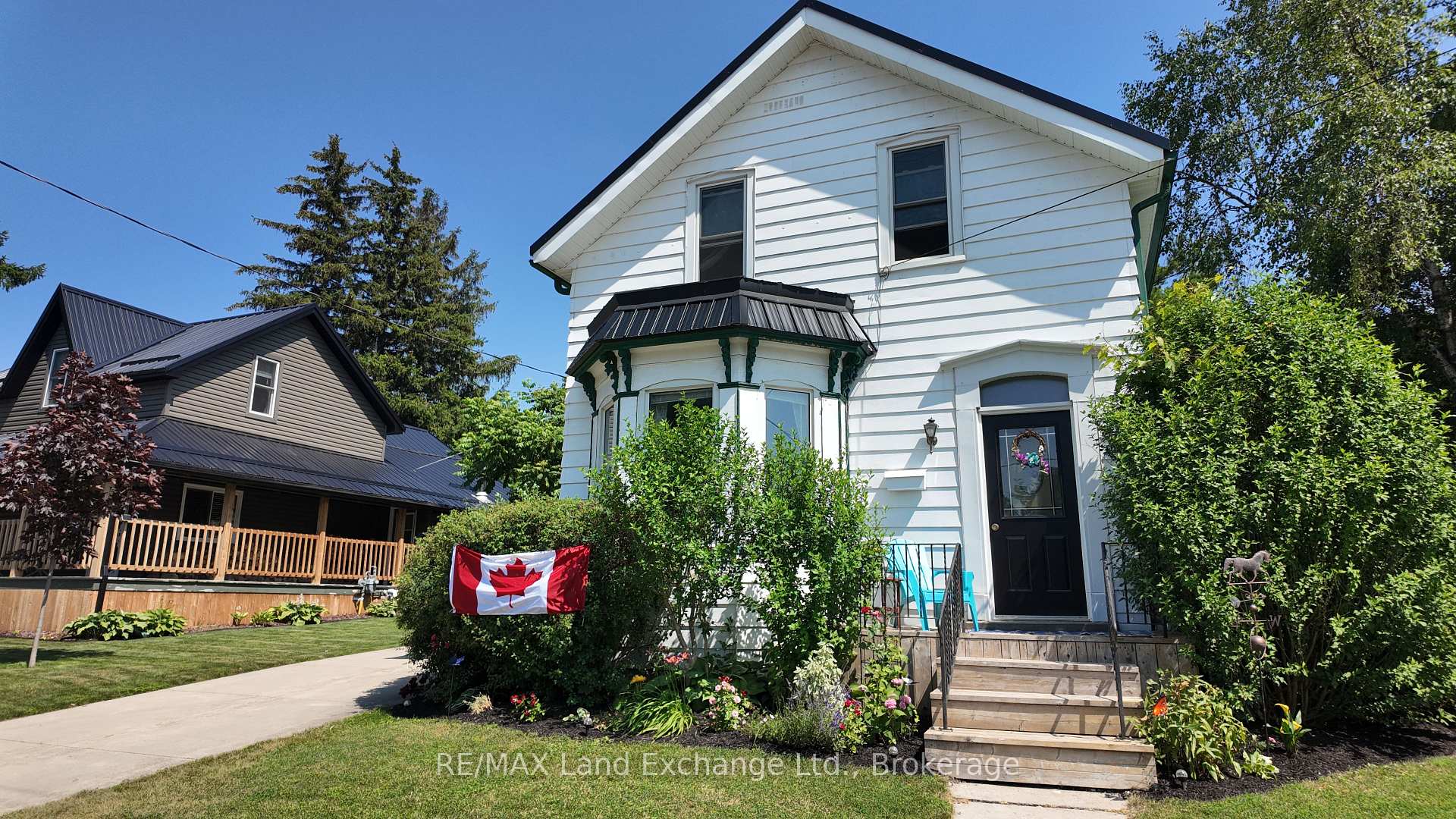 Front of 1049 Queen Street