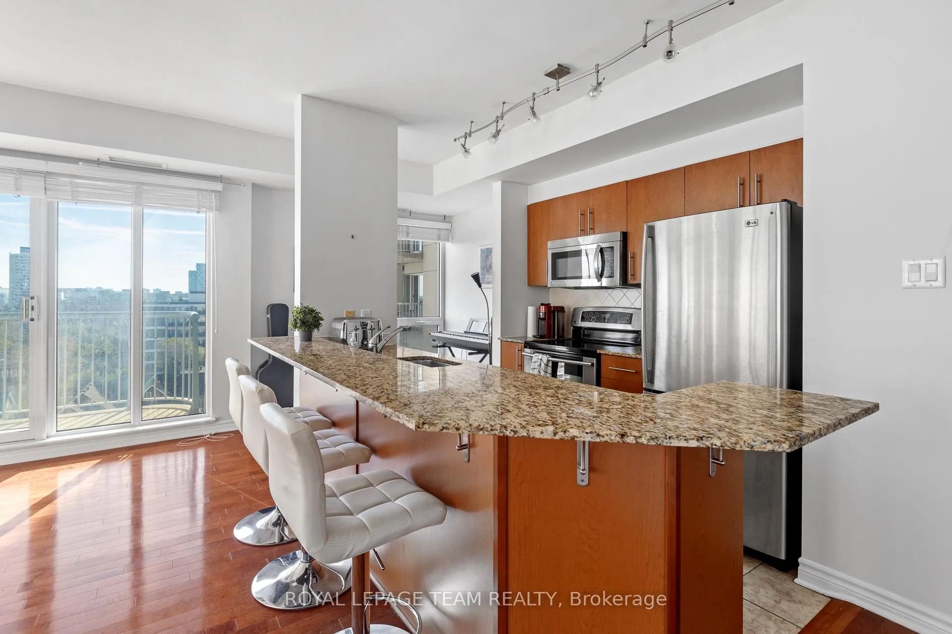Photo 8 of Unit 1112, 200 Rideau Street, Ottawa, Sandy Hill — HOMEH