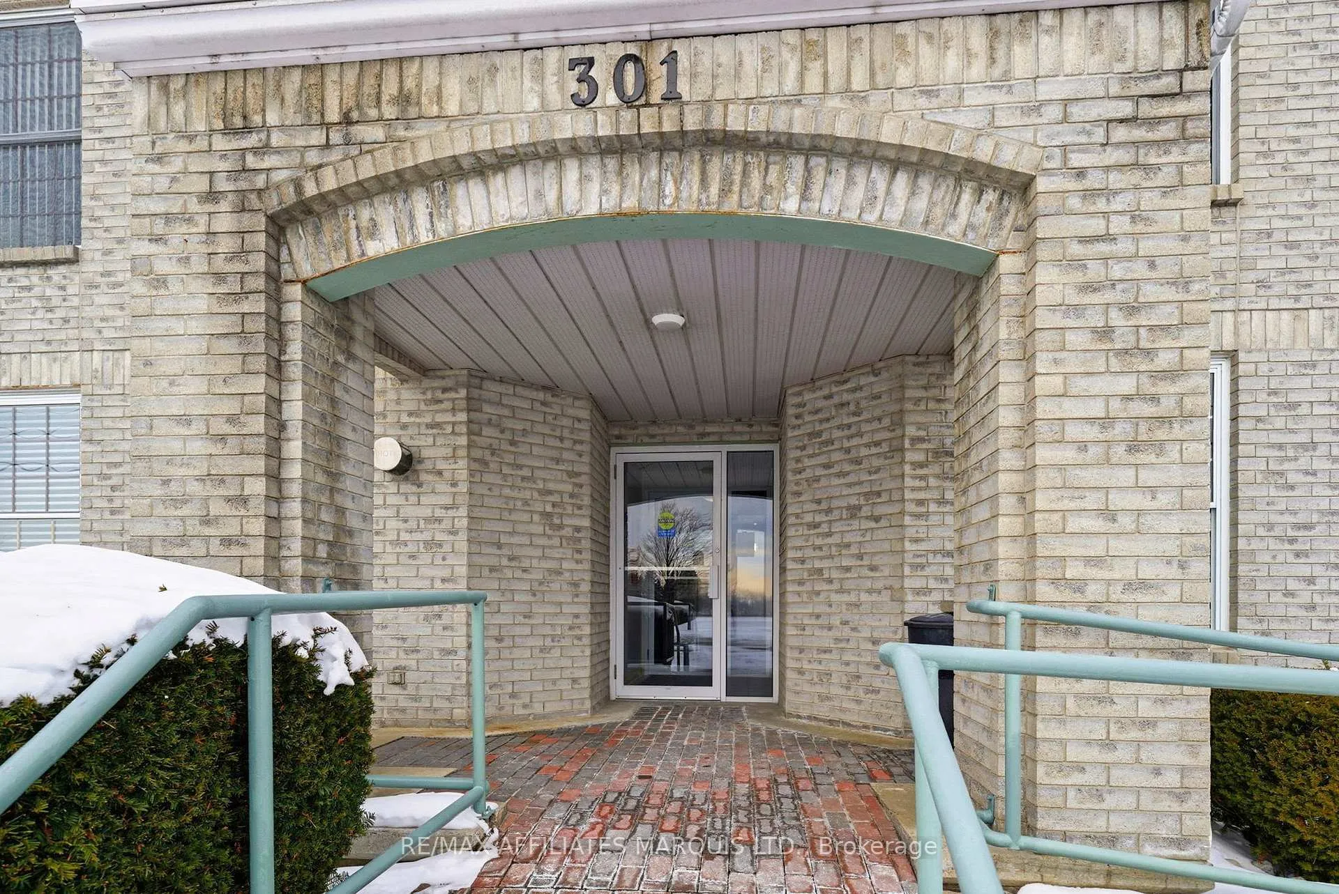 Photo 3 of Unit 304, 301 Water Street W, Cornwall — HOMEH
