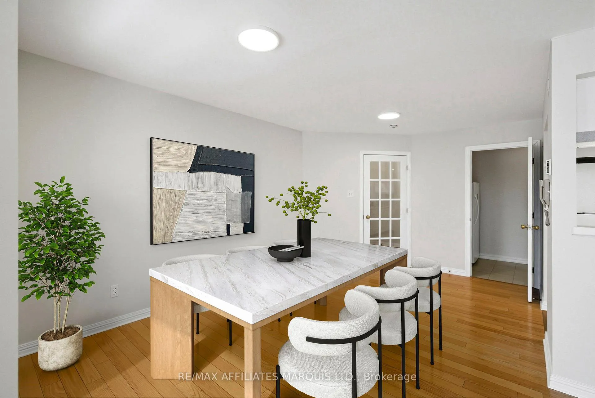 Photo 6 of Unit 304, 301 Water Street W, Cornwall — HOMEH