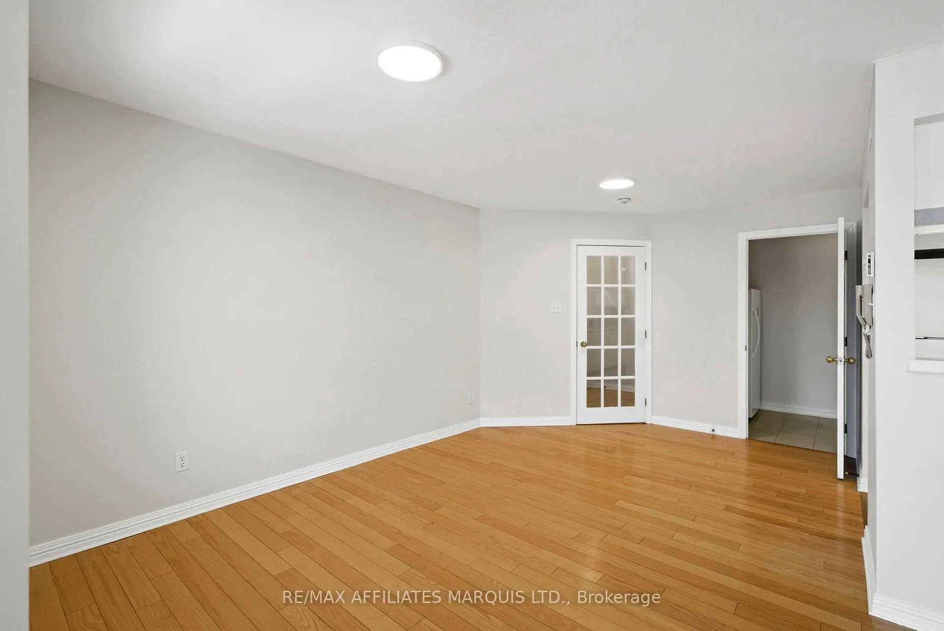Photo 7 of Unit 304, 301 Water Street W, Cornwall — HOMEH