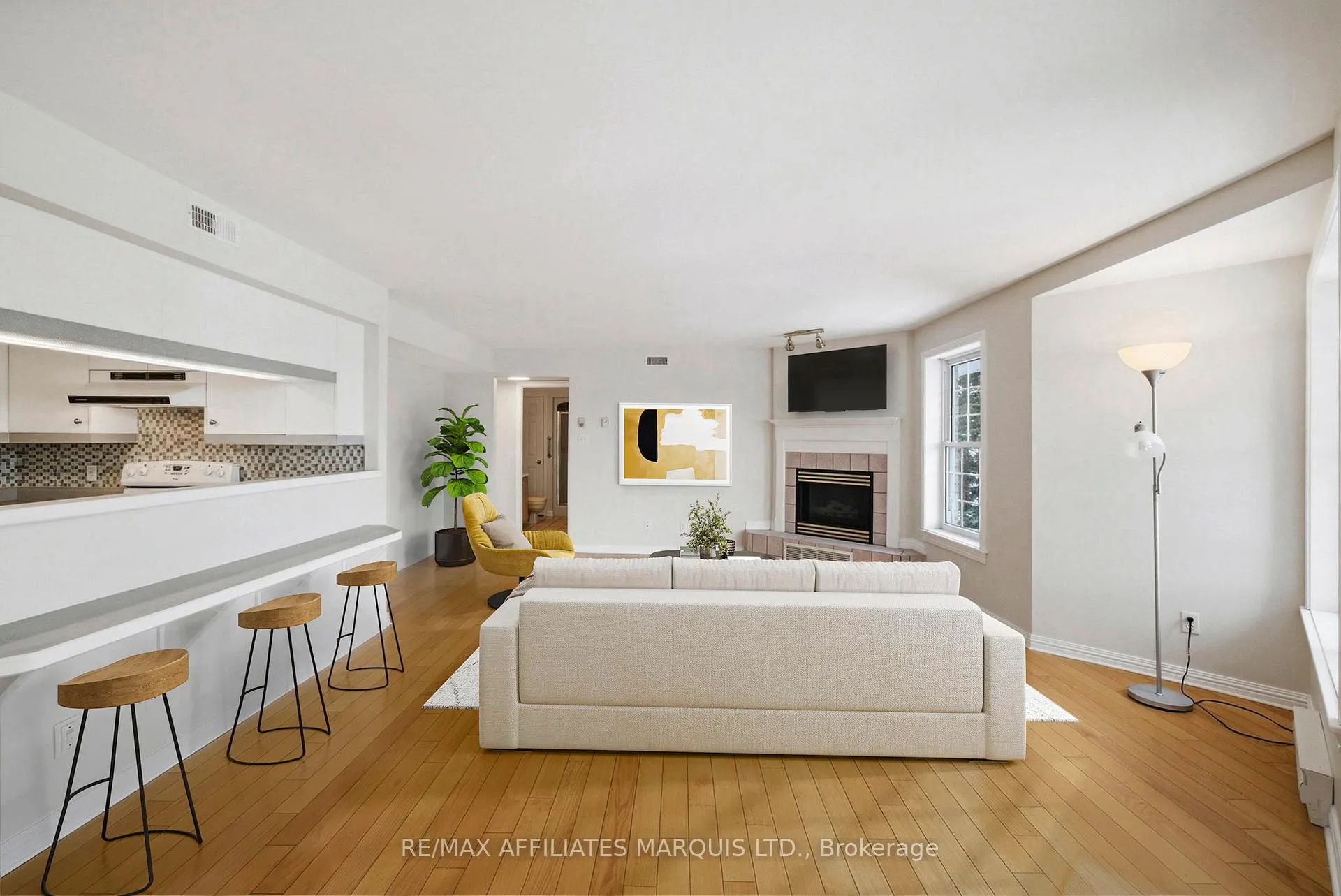 Photo 15 of Unit 304, 301 Water Street W, Cornwall — HOMEH