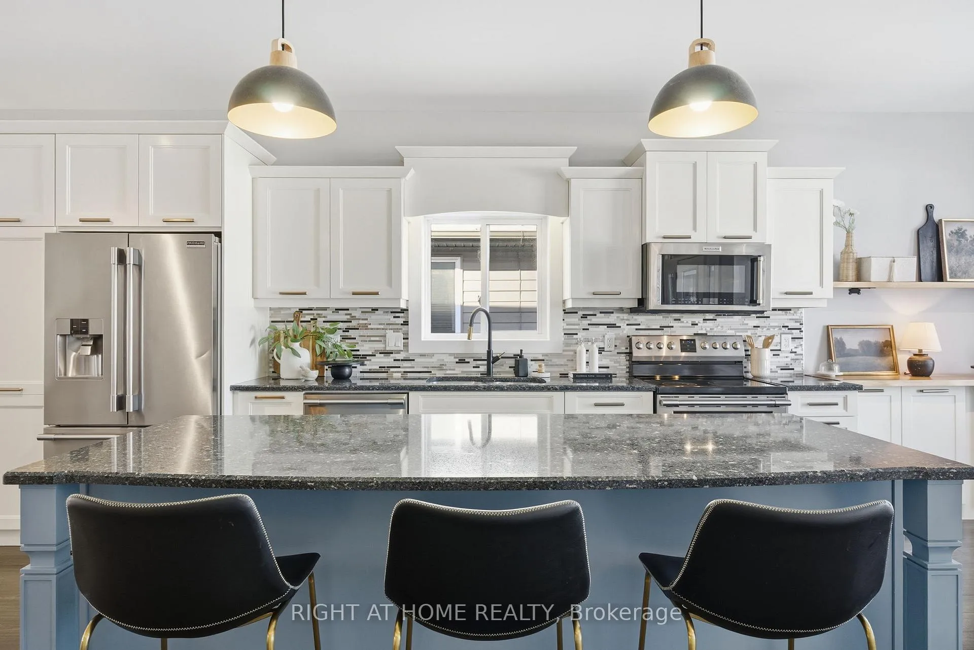 Photo 11 of 4 Rowan Place, Quinte West, Murray Ward — HOMEH