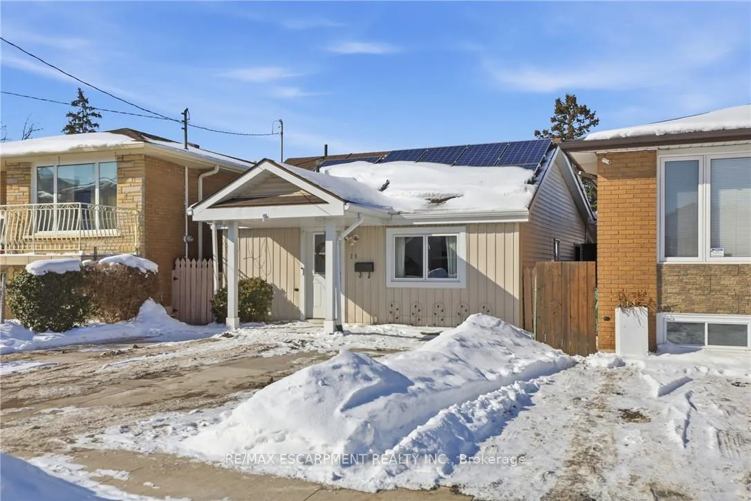 Photo 4 of 25 Delena Avenue N, Hamilton, McQuesten — HOMEH