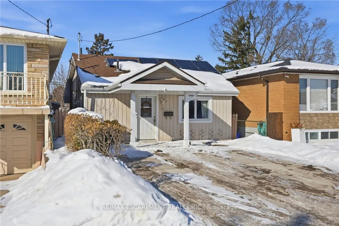 Photo 5 of 25 Delena Avenue N, Hamilton, McQuesten — HOMEH