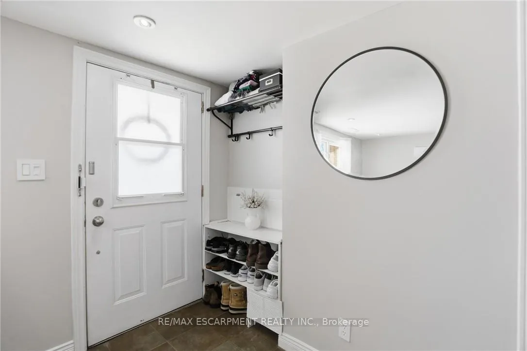 Photo 7 of 25 Delena Avenue N, Hamilton, McQuesten — HOMEH