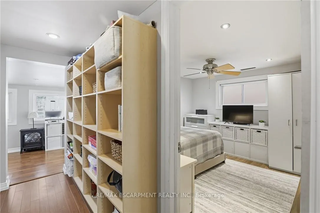 Photo 22 of 25 Delena Avenue N, Hamilton, McQuesten — HOMEH
