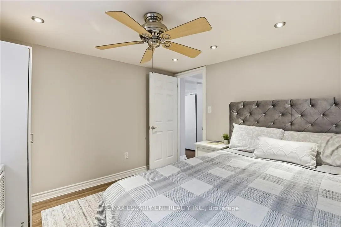 Photo 25 of 25 Delena Avenue N, Hamilton, McQuesten — HOMEH