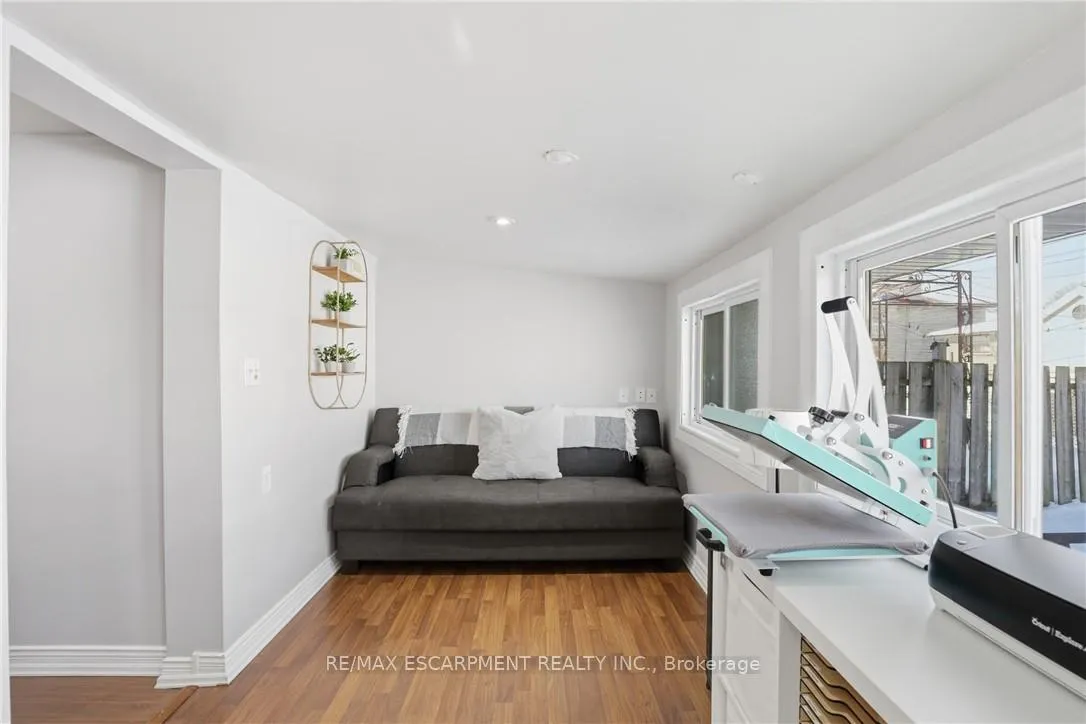 Photo 30 of 25 Delena Avenue N, Hamilton, McQuesten — HOMEH