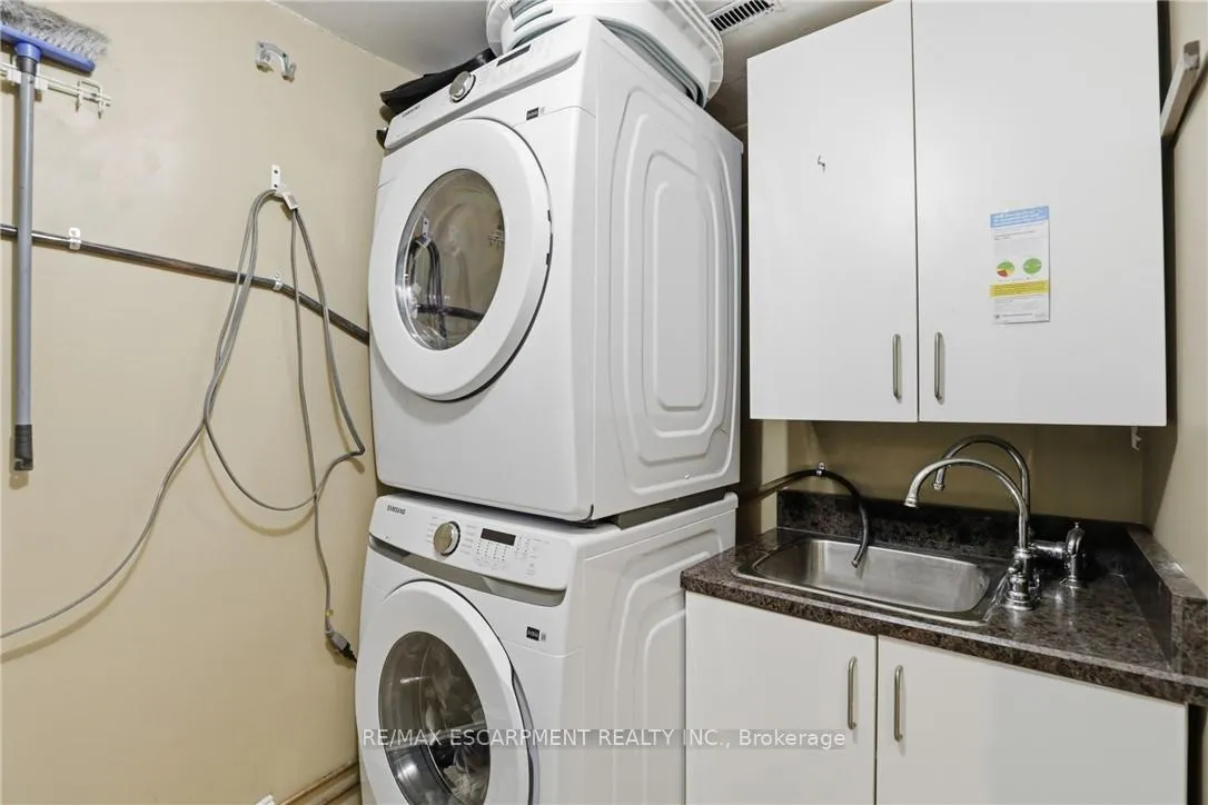 Photo 31 of 25 Delena Avenue N, Hamilton, McQuesten — HOMEH