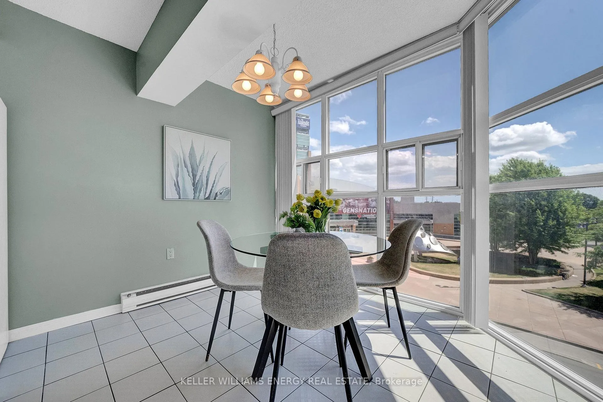 Photo 5 of Unit 302, 80 Athol Street E, Oshawa, Central — HOMEH