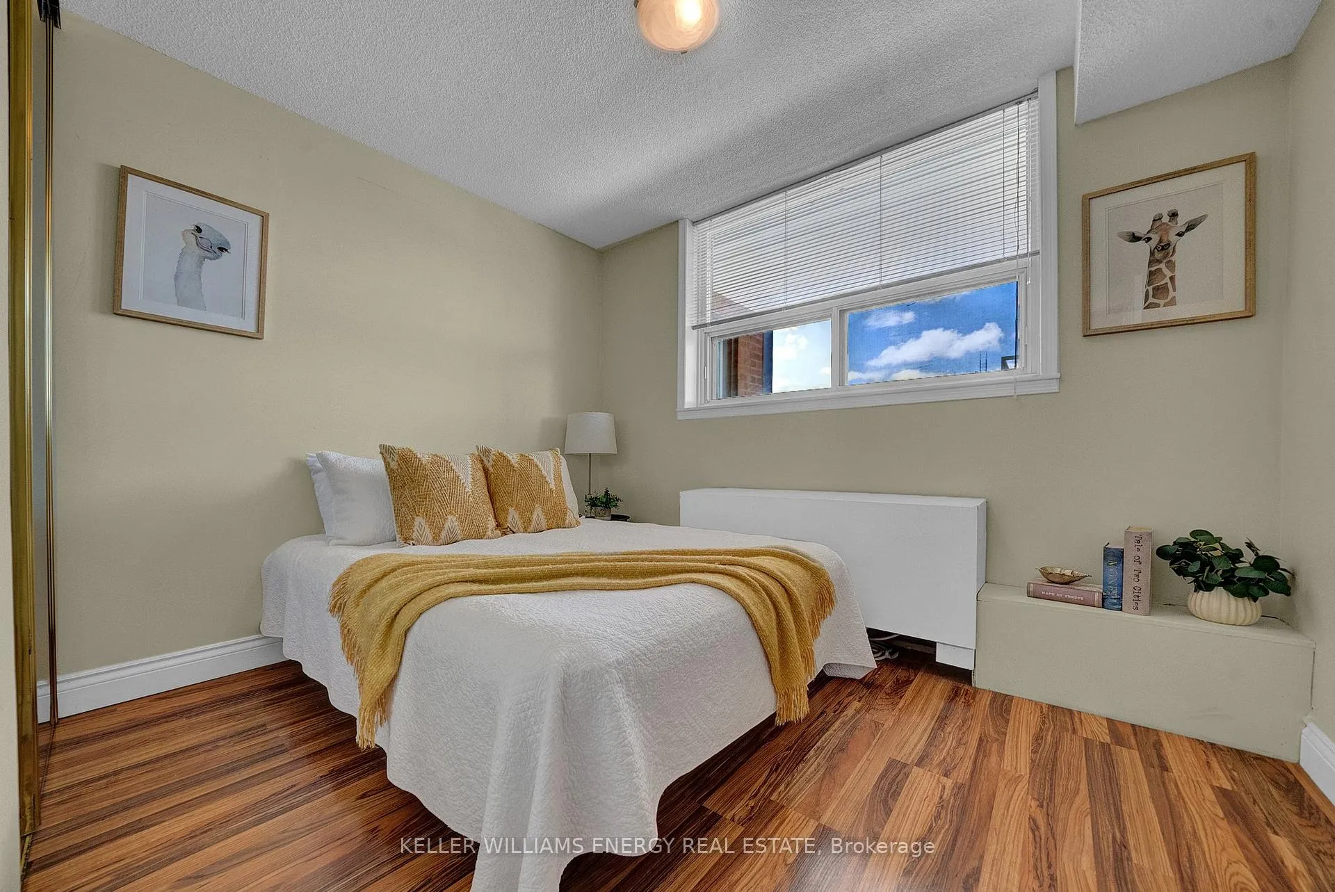 Photo 10 of Unit 302, 80 Athol Street E, Oshawa, Central — HOMEH