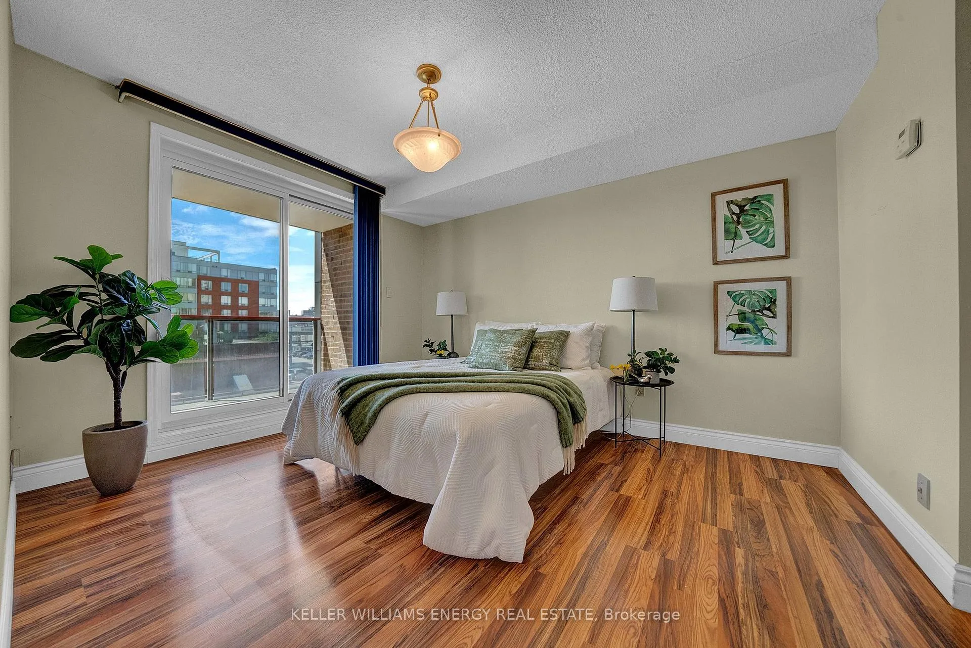 Photo 12 of Unit 302, 80 Athol Street E, Oshawa, Central — HOMEH